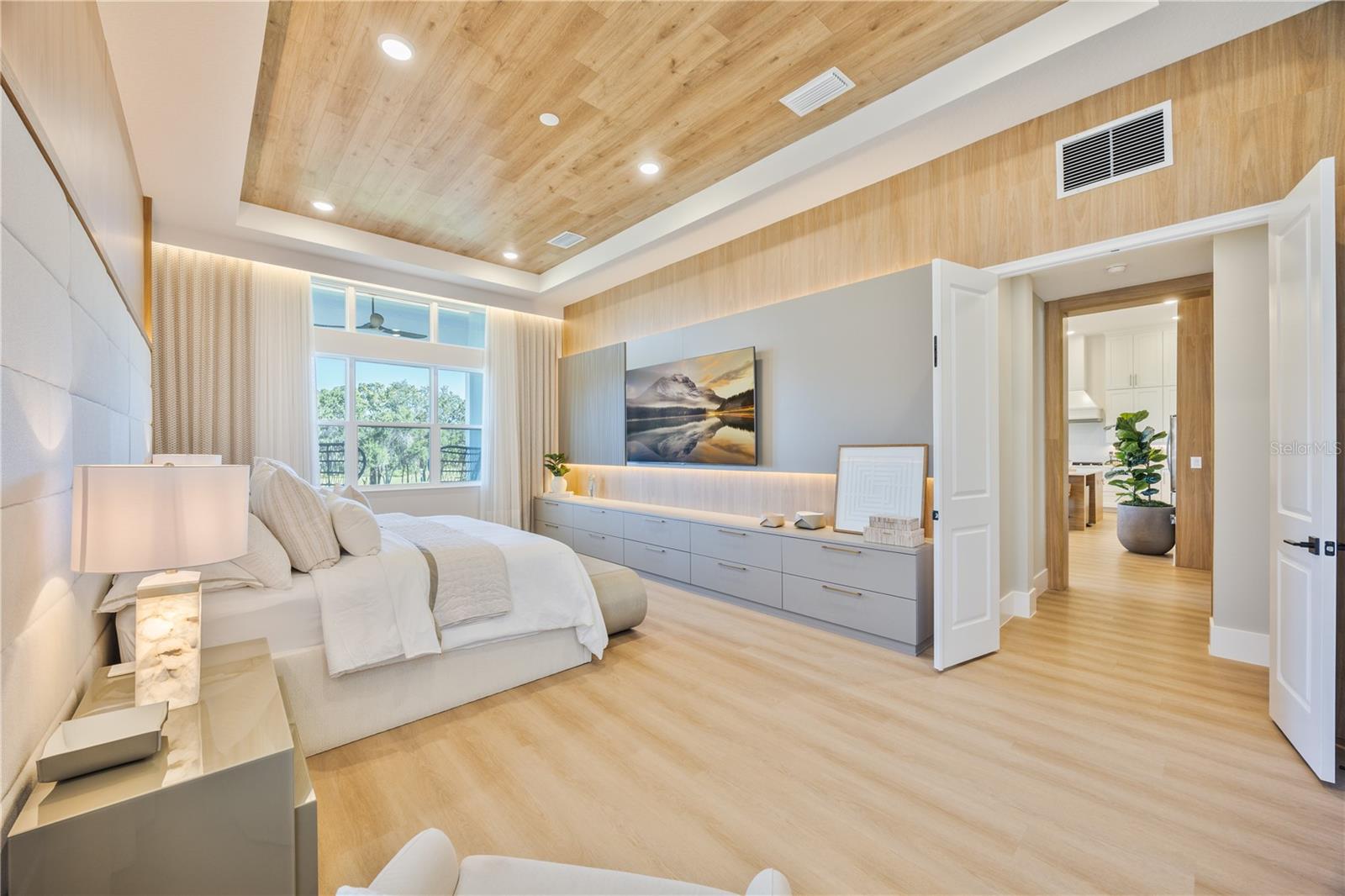 Image 13 of 53 For 16077 Barkly Ridge Court