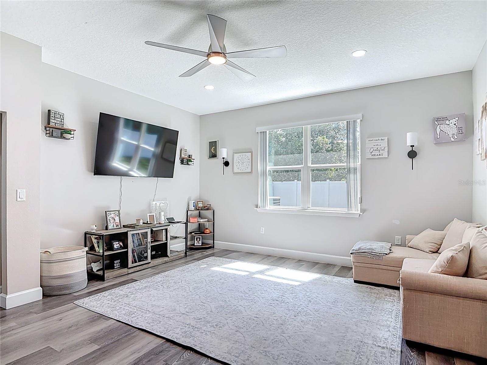 Image 14 of 44 For 1203 9th Street