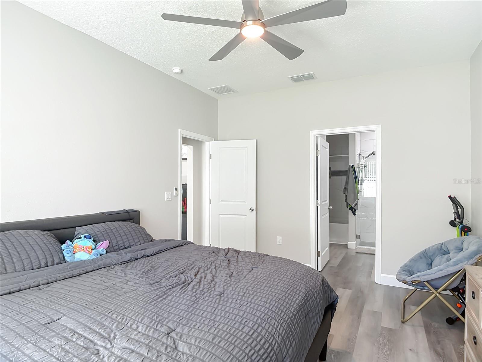 Image 16 of 44 For 1203 9th Street