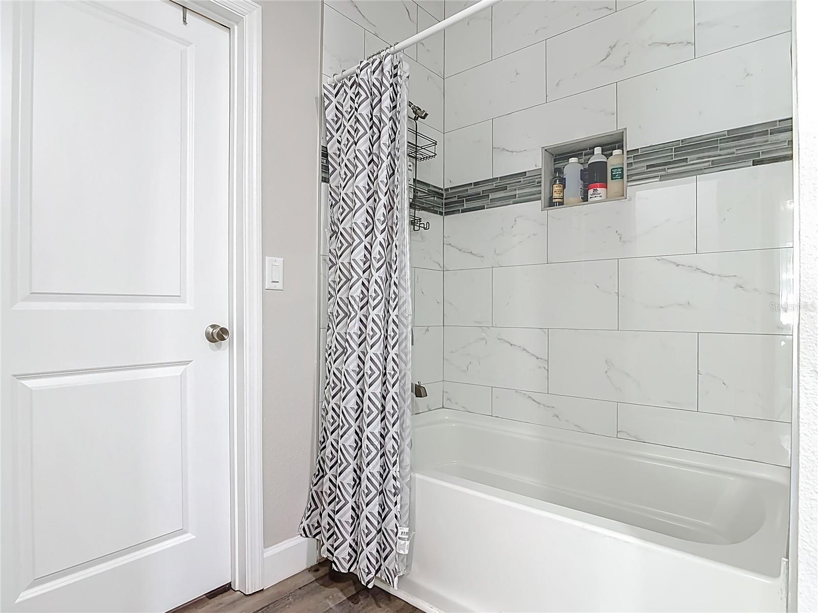 Image 19 of 44 For 1203 9th Street