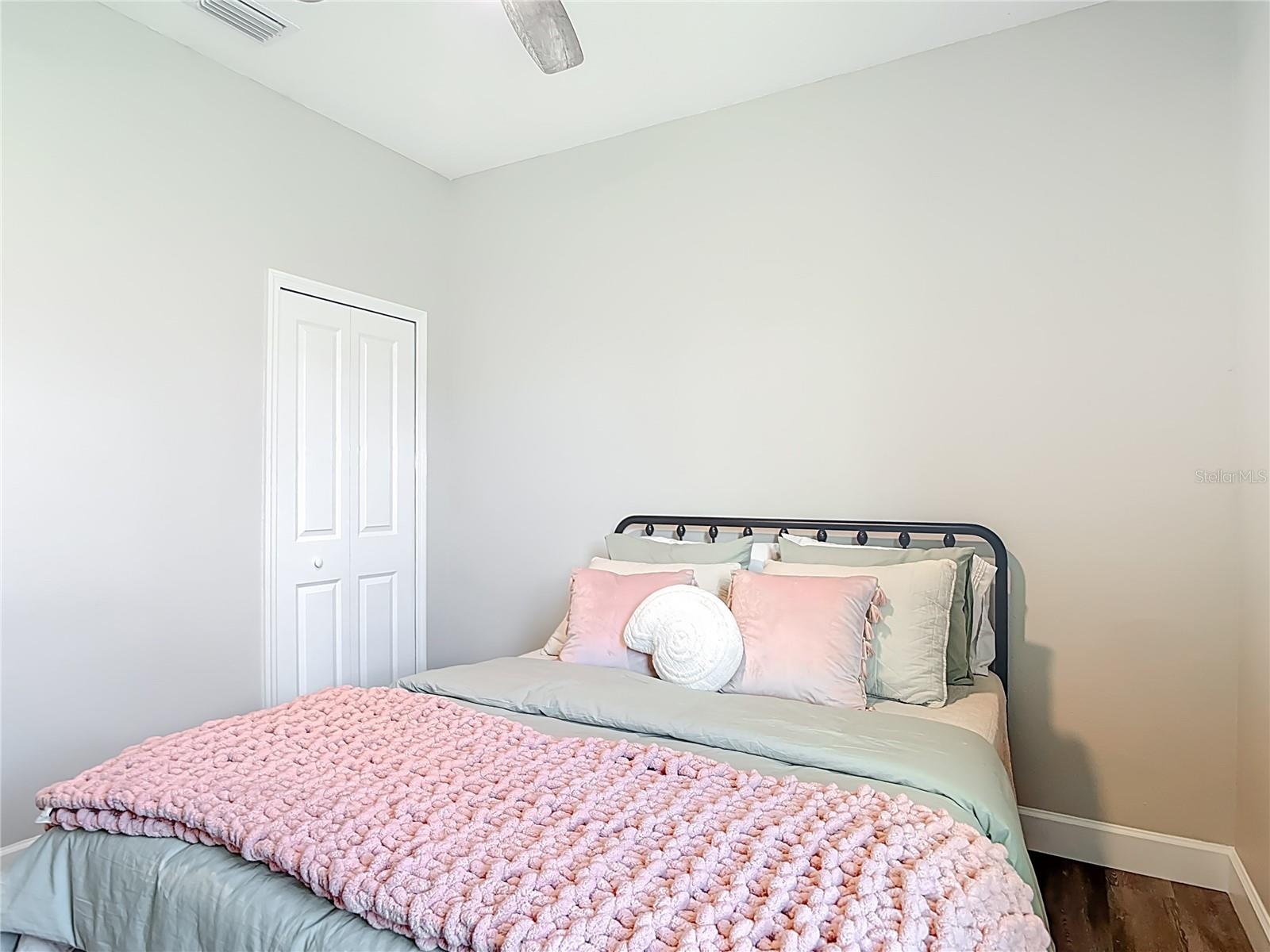 Image 21 of 44 For 1203 9th Street