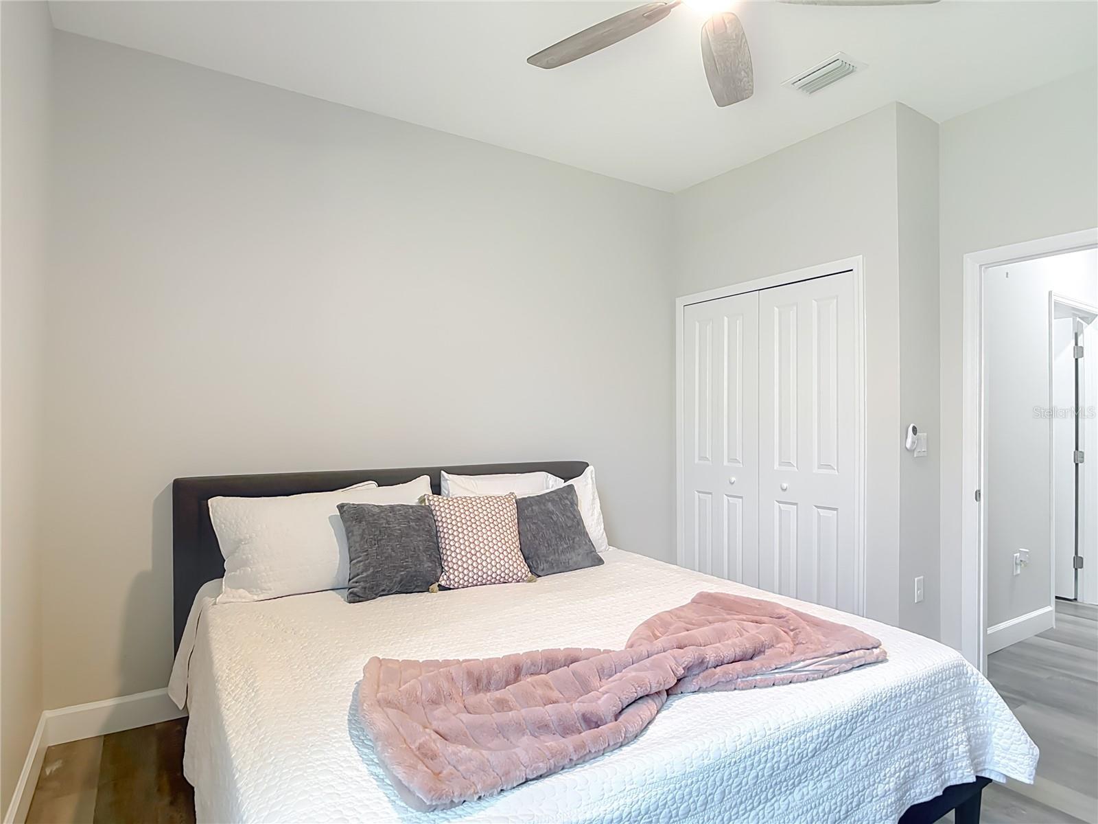 Image 23 of 44 For 1203 9th Street