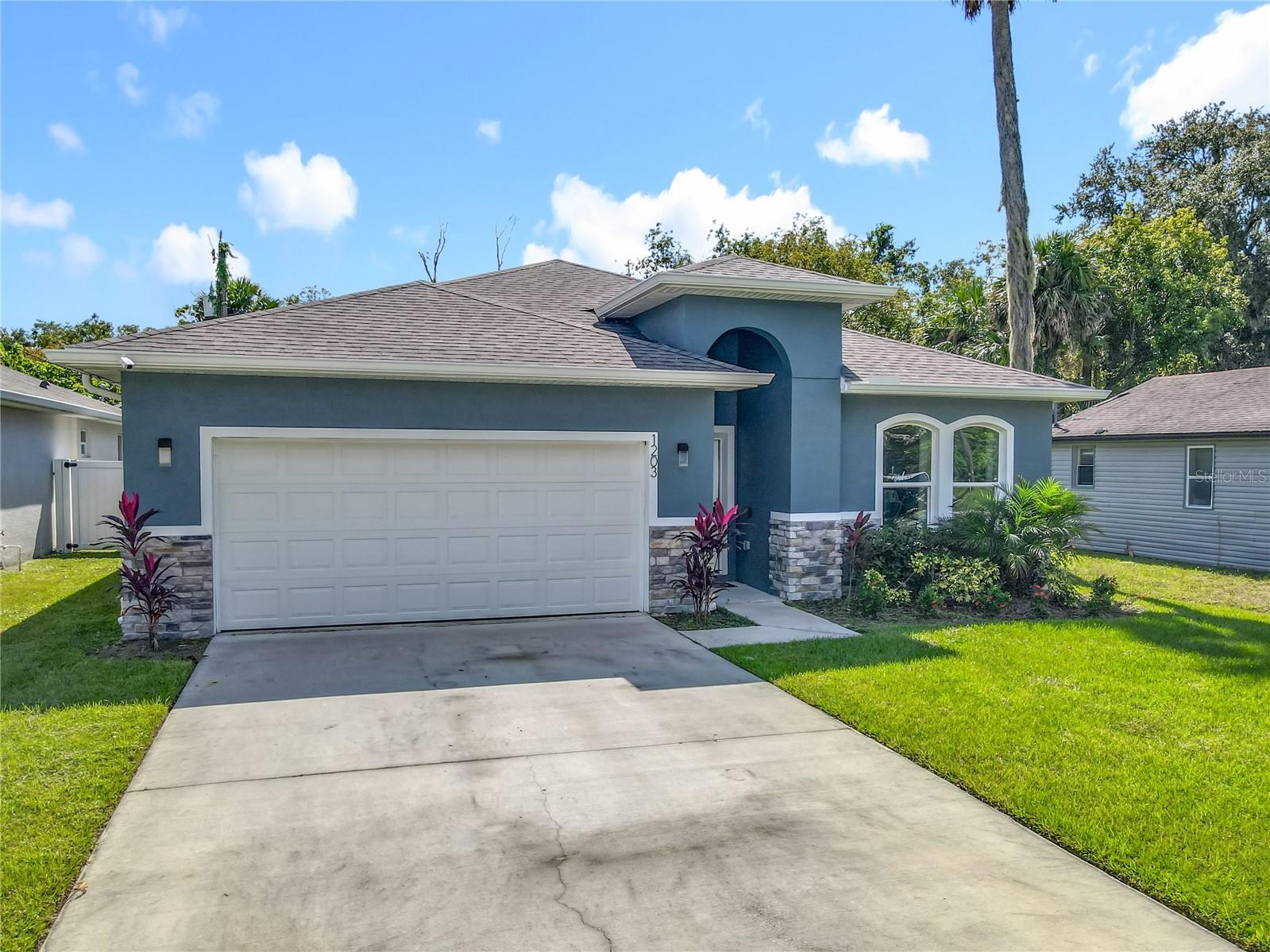 Image 6 of 44 For 1203 9th Street