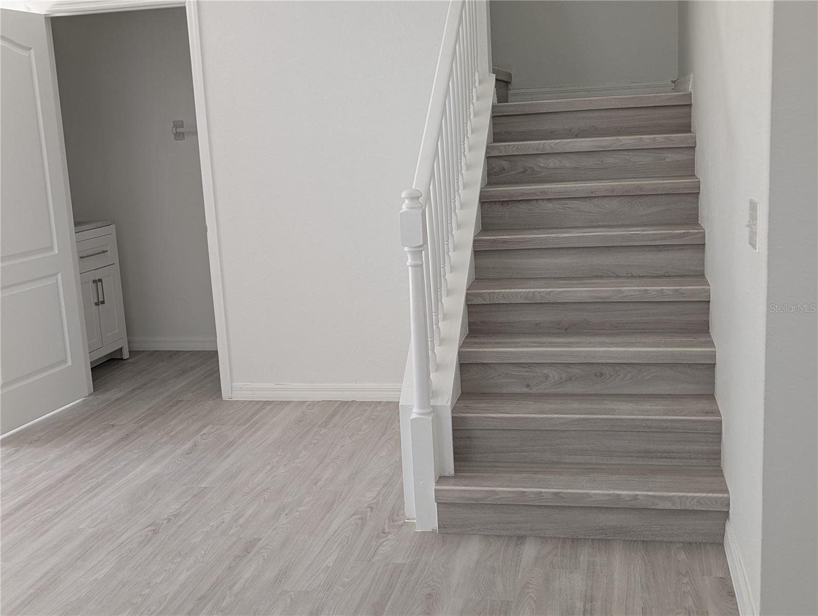 Image 14 of 39 For 2203 Chatham Place Drive