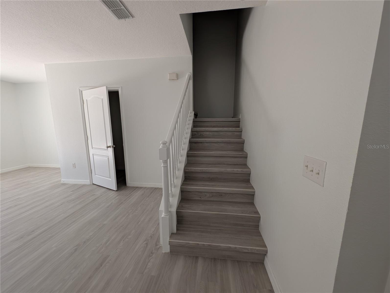 Image 26 of 39 For 2203 Chatham Place Drive