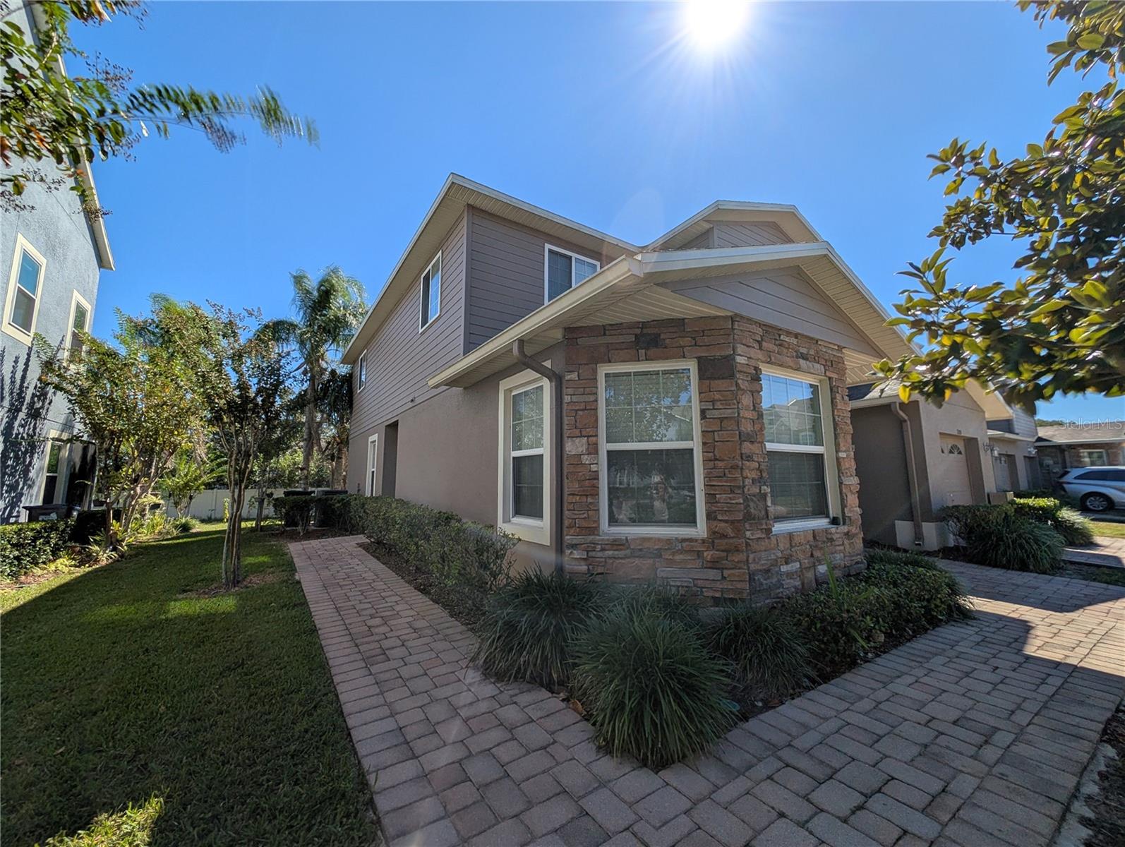 Image 5 of 39 For 2203 Chatham Place Drive