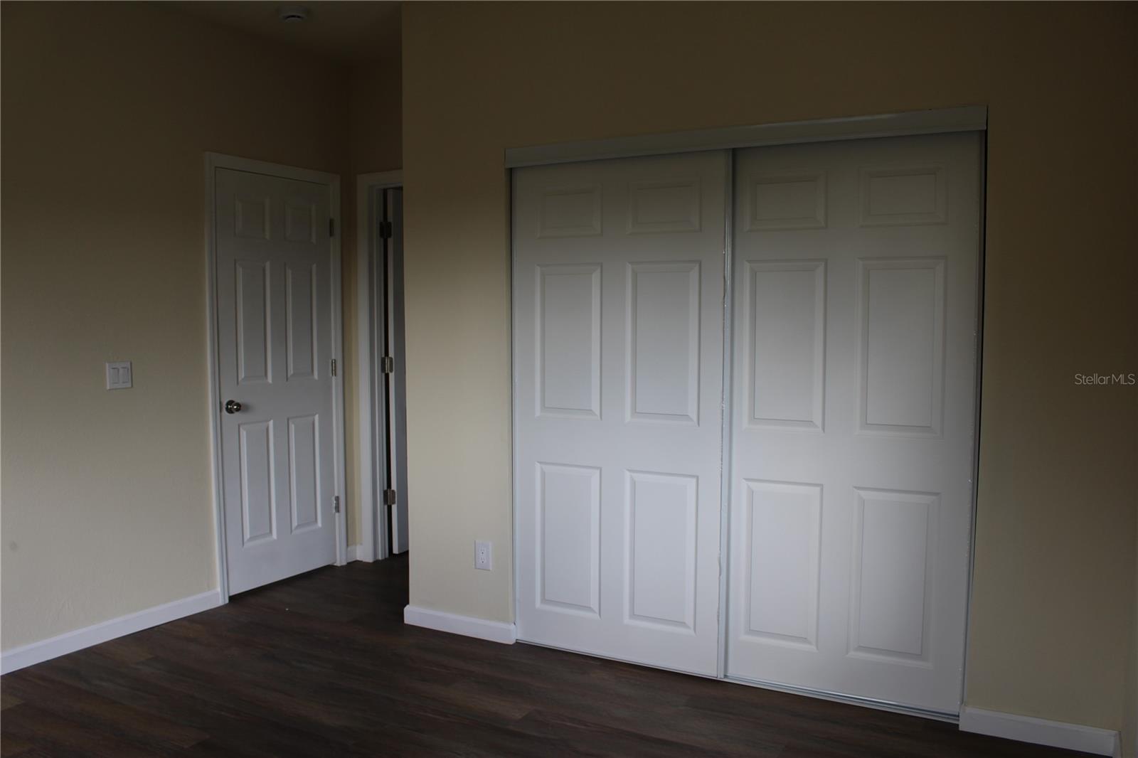 Listing photo id 10 for 316 6th Street