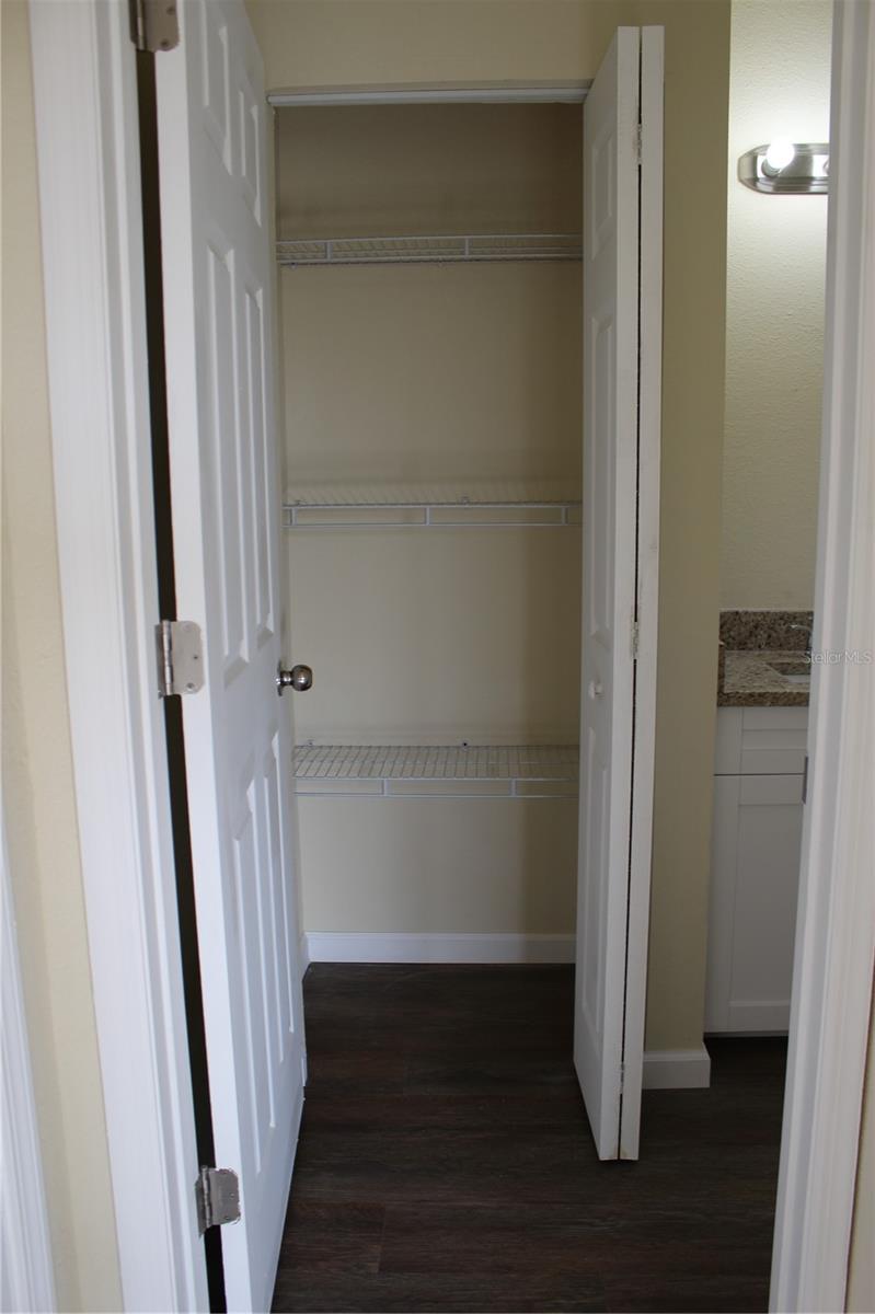 Listing photo id 14 for 316 6th Street