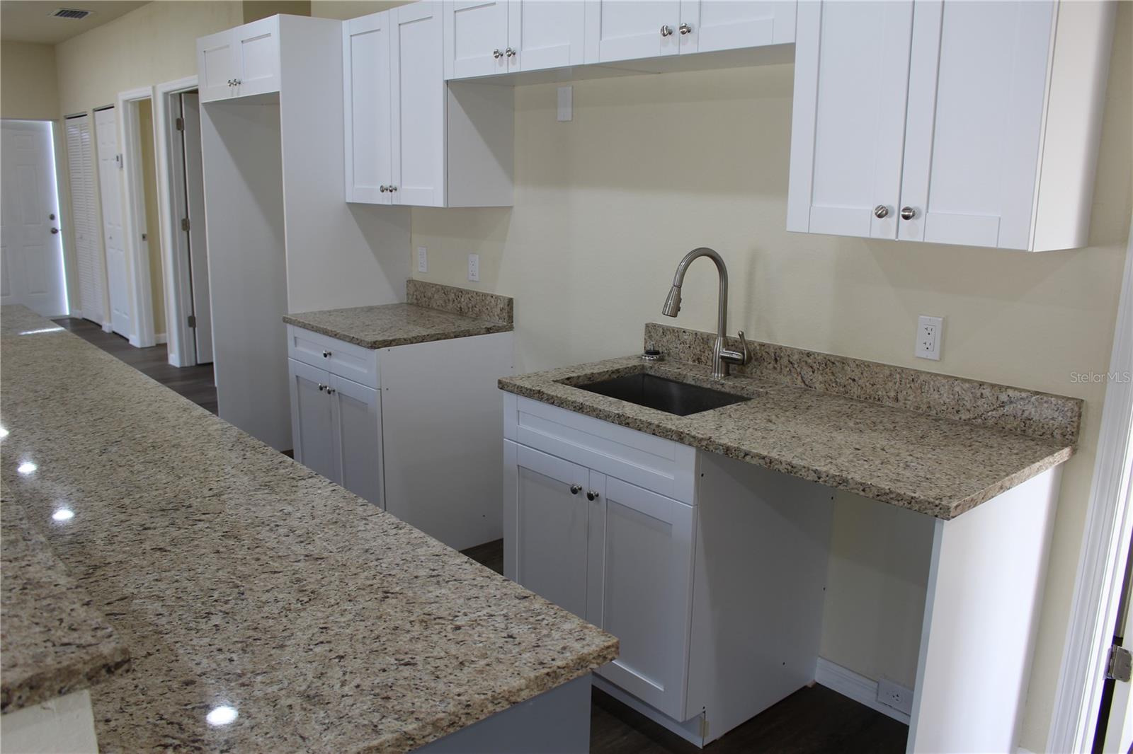 Listing photo id 6 for 316 6th Street