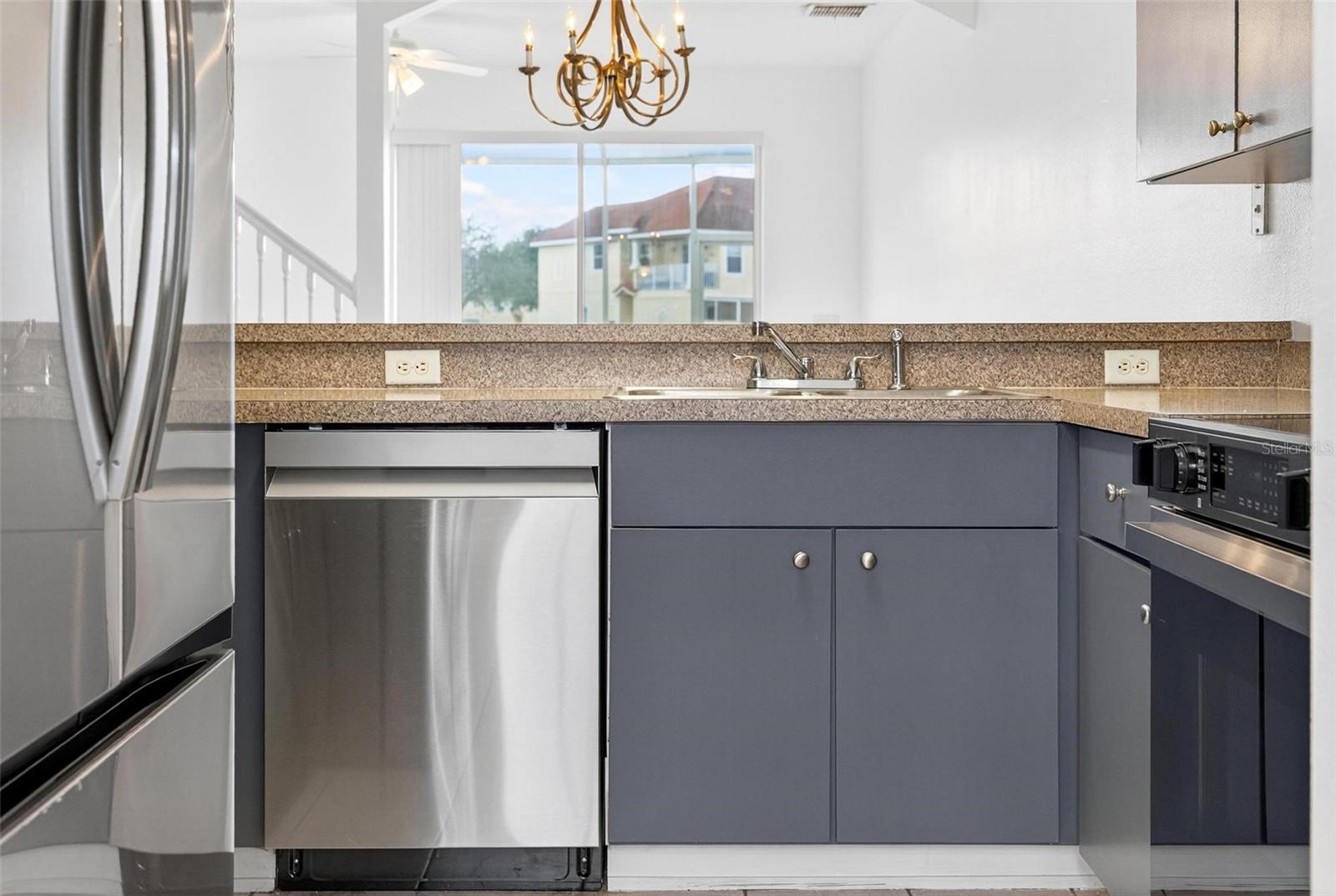 Image 16 of 68 For 4712 Hemingway House Street