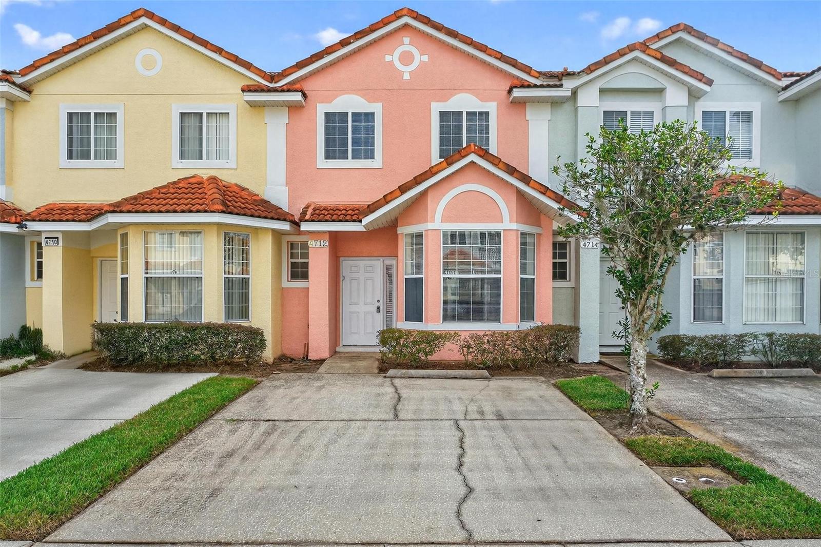 Image 2 of 68 For 4712 Hemingway House Street