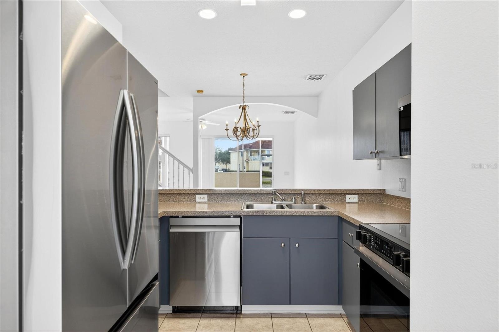 Image 20 of 68 For 4712 Hemingway House Street