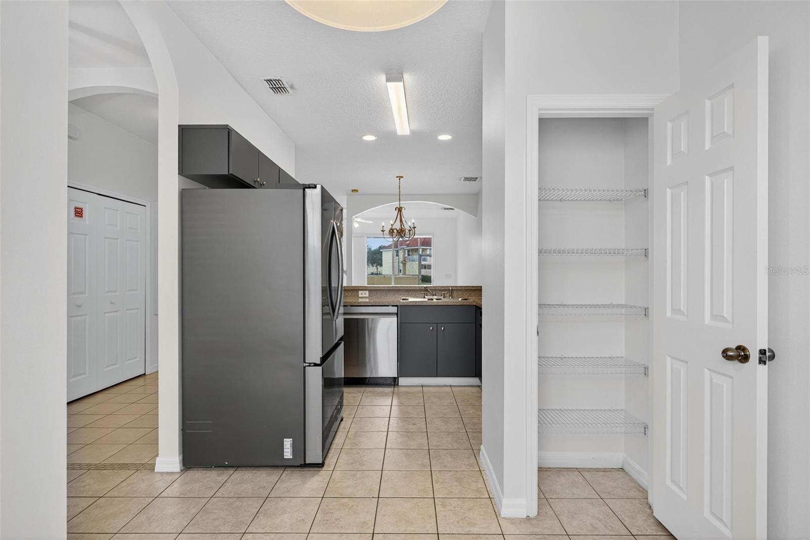 Image 25 of 68 For 4712 Hemingway House Street