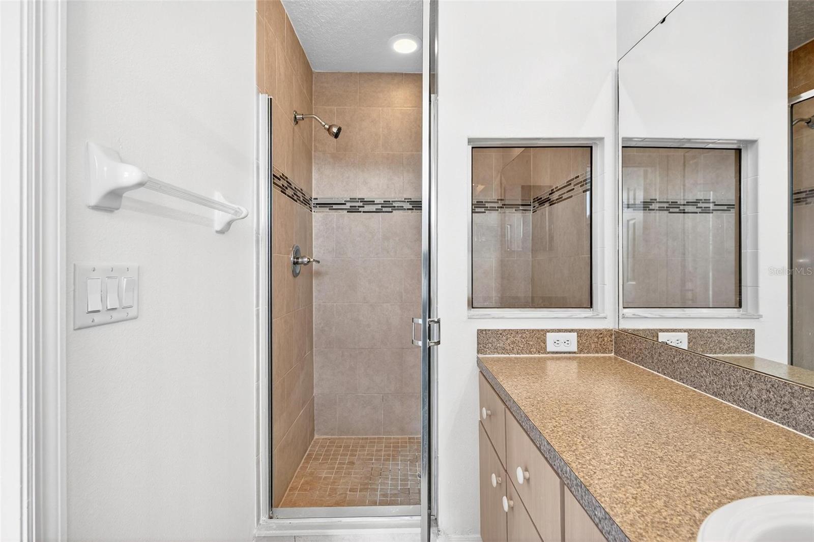 Image 38 of 68 For 4712 Hemingway House Street