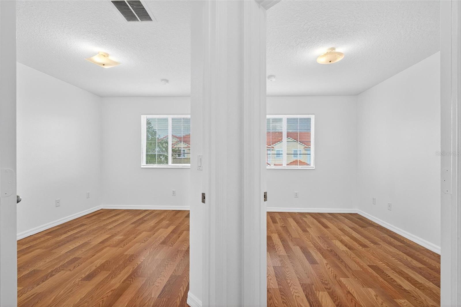 Image 39 of 68 For 4712 Hemingway House Street