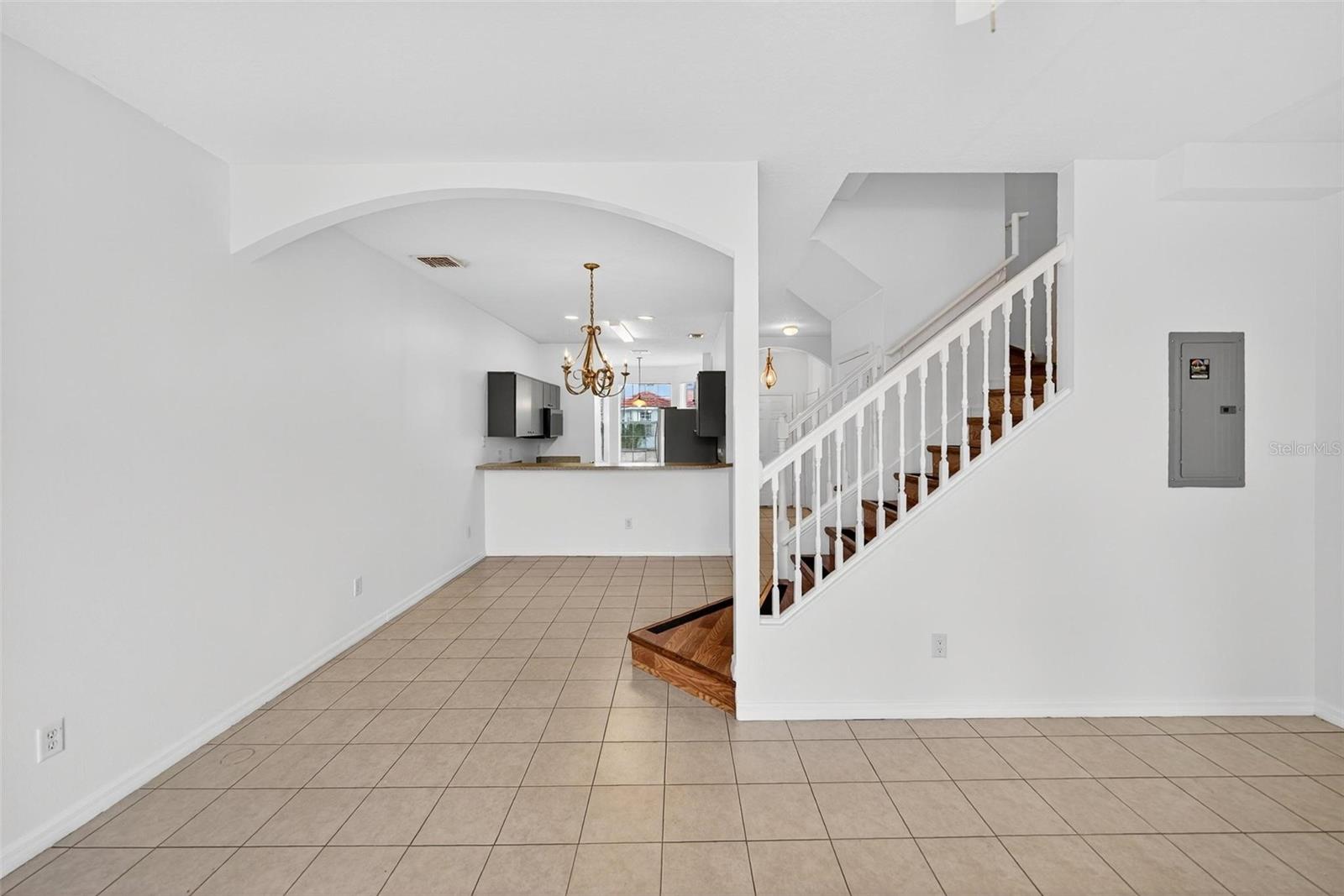 Image 5 of 68 For 4712 Hemingway House Street