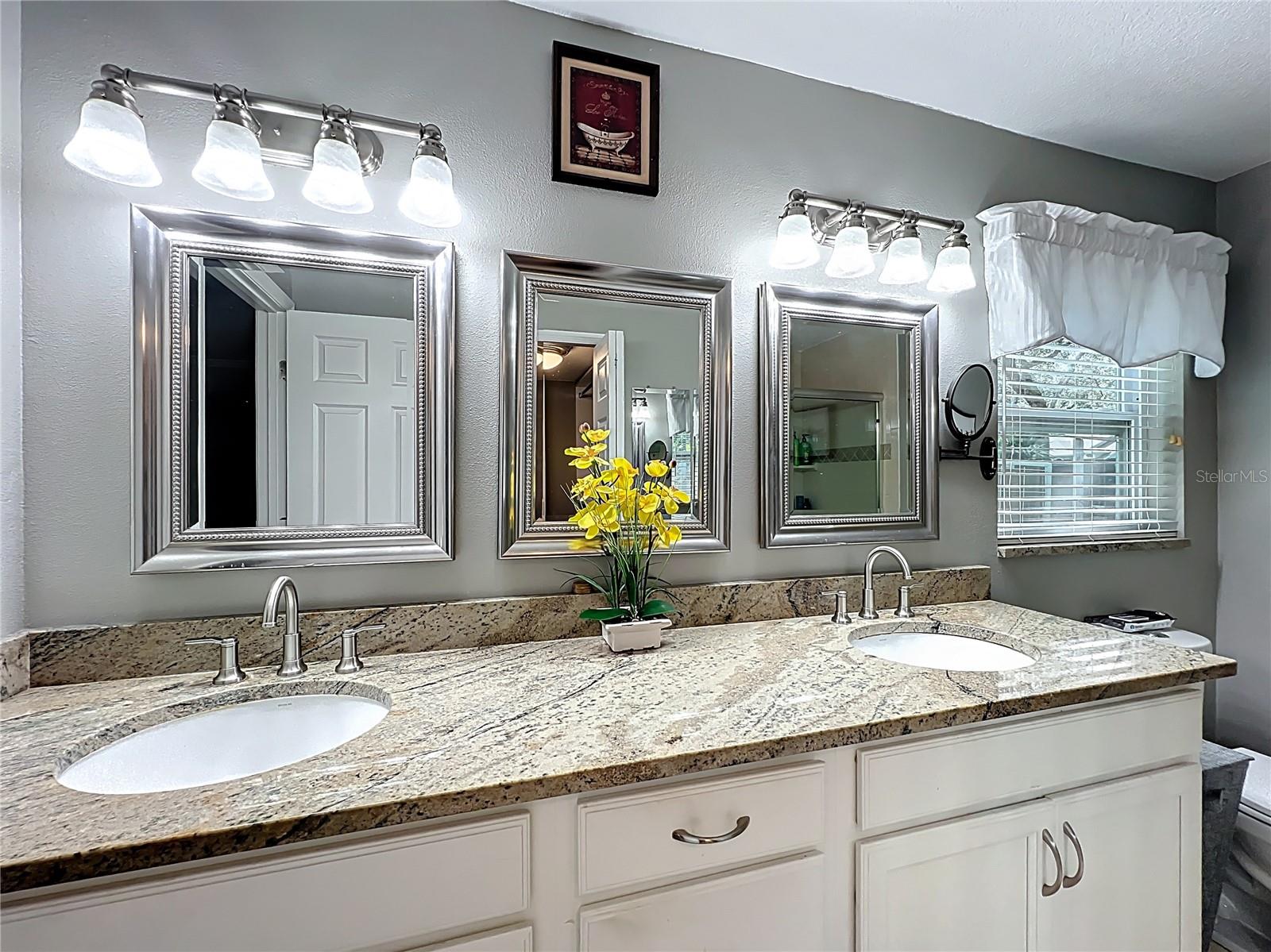 Image 31 of 69 For 1154 Deer Lake Circle