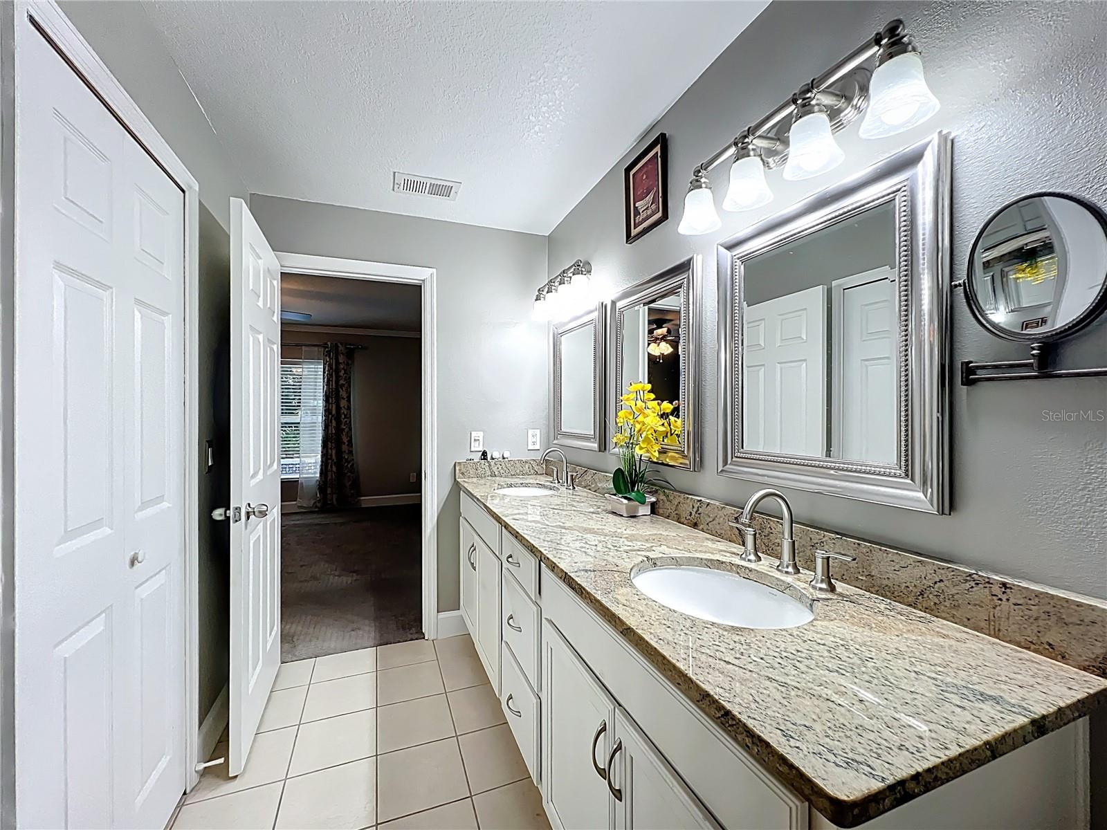 Image 33 of 69 For 1154 Deer Lake Circle