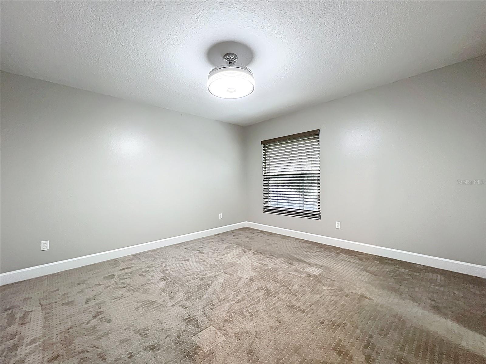 Image 37 of 69 For 1154 Deer Lake Circle