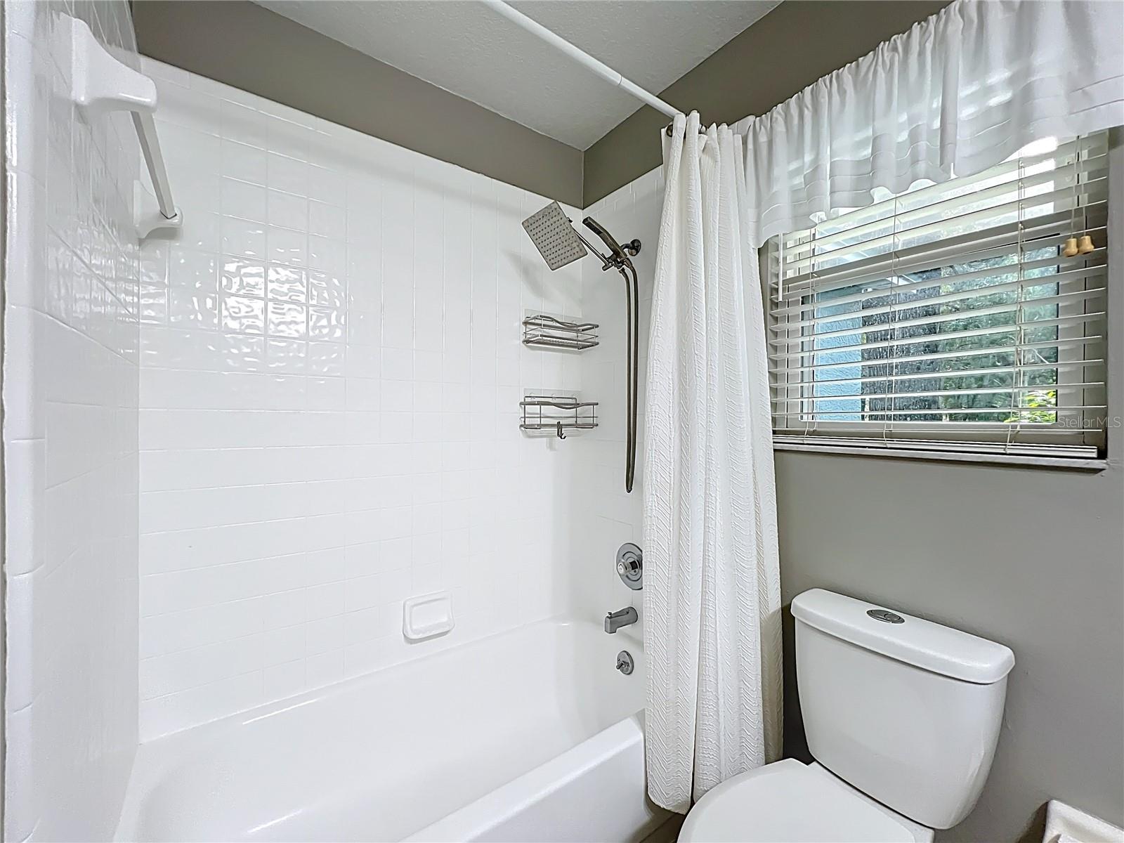 Image 46 of 69 For 1154 Deer Lake Circle