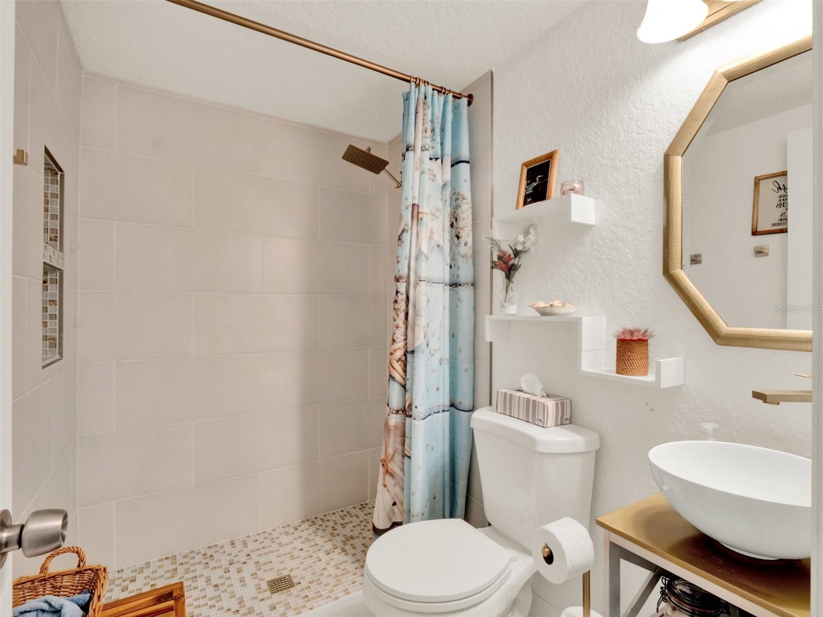 Image 21 of 29 For 2721 Evergreen Drive