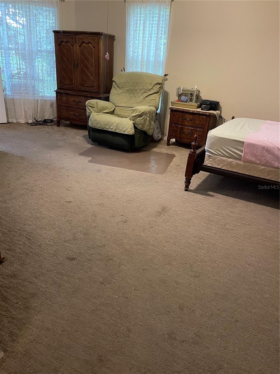 Image 20 of 36 For 519 Tree Shore Drive