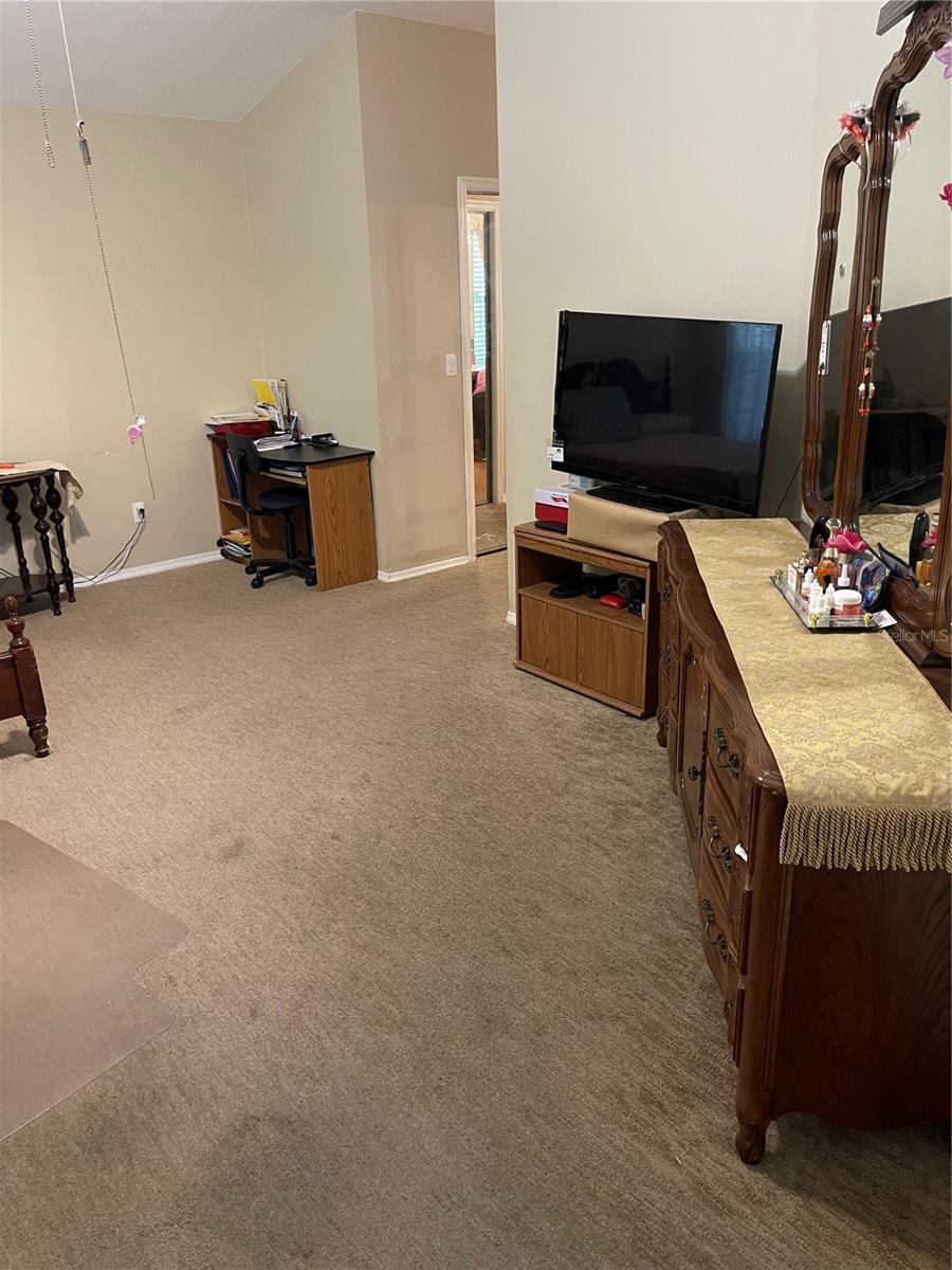 Image 22 of 36 For 519 Tree Shore Drive