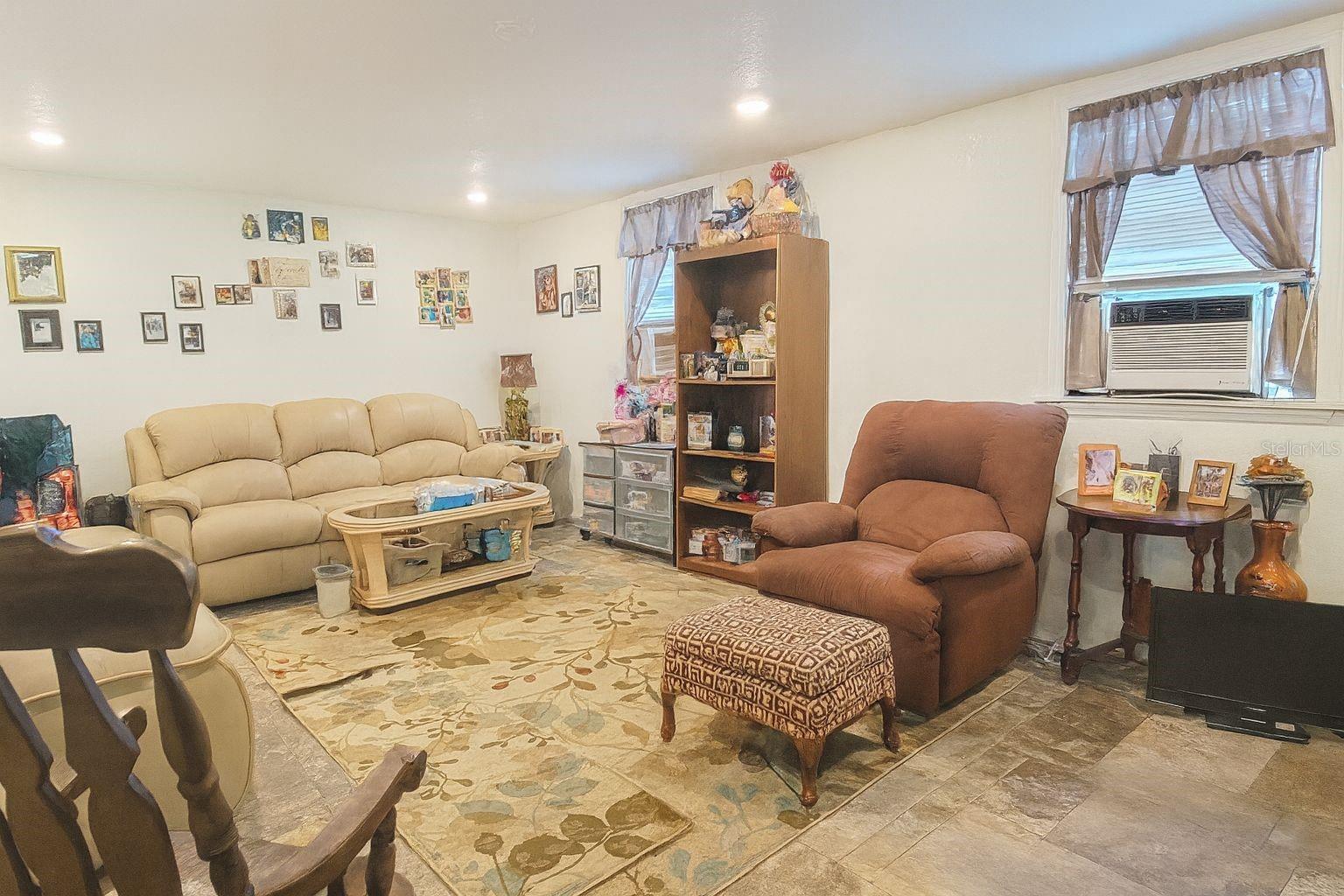 Image 4 of 11 For 309 Hope Circle