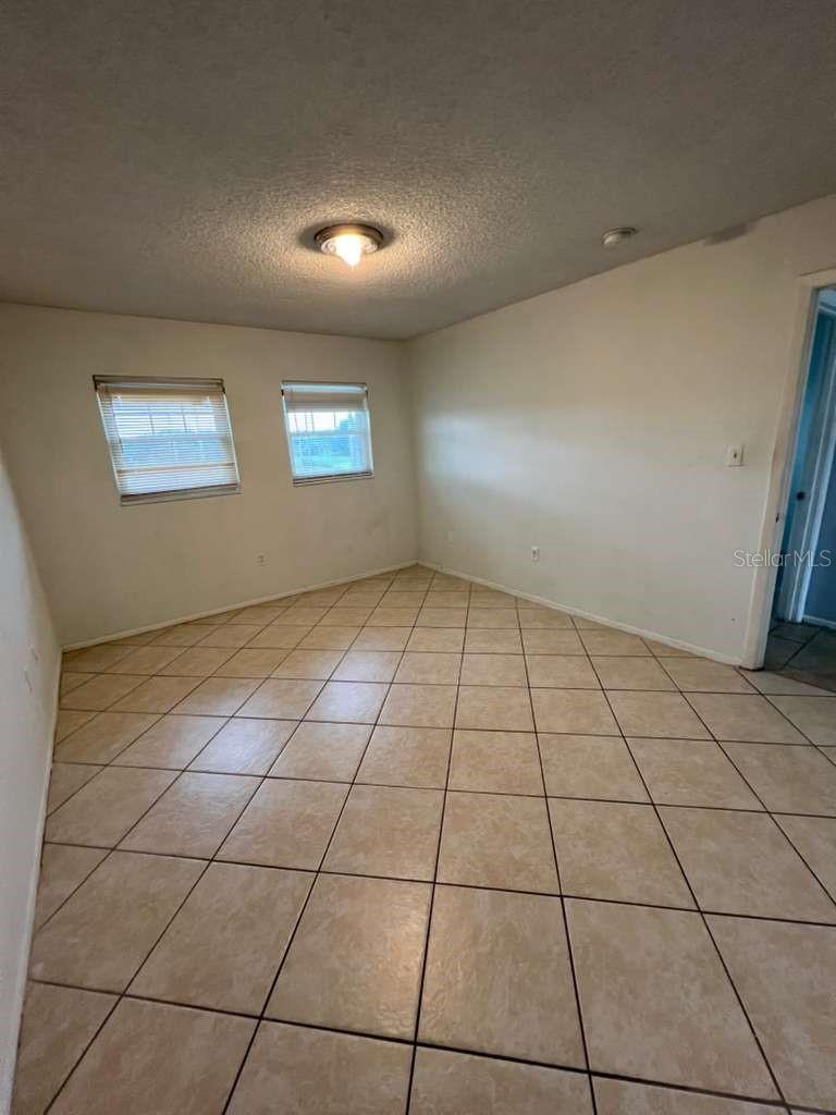 Image 12 of 17 For 851 Sky Lake Circle D