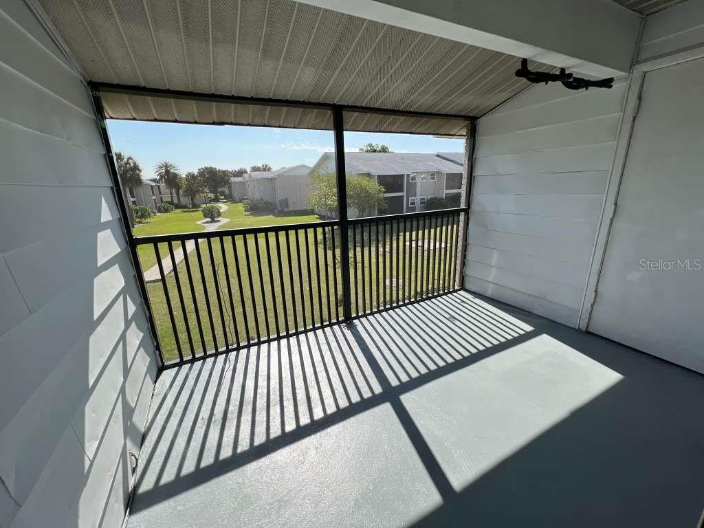Image 15 of 17 For 851 Sky Lake Circle D