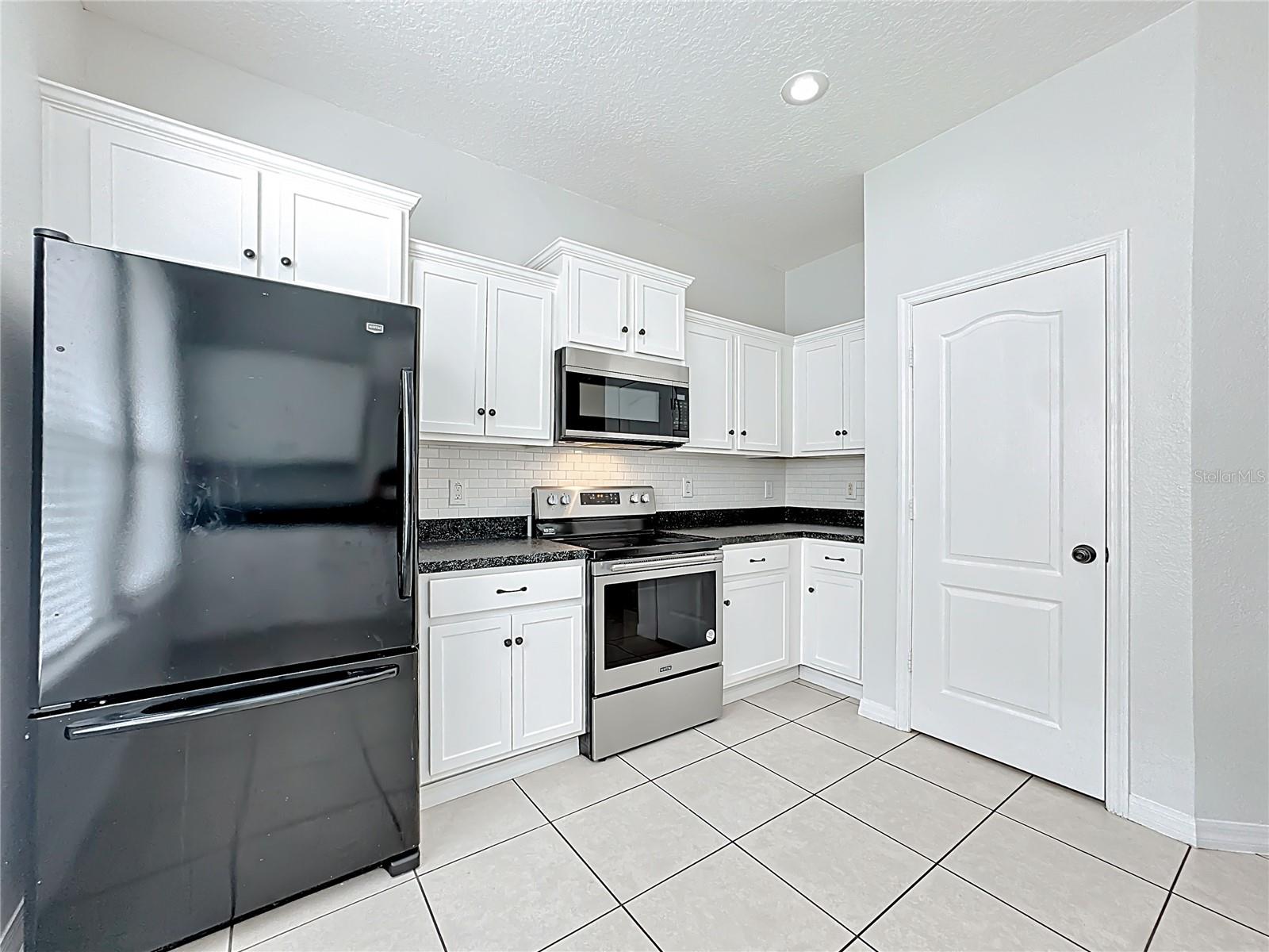 Image 22 of 55 For 10338 Lake District Lane S