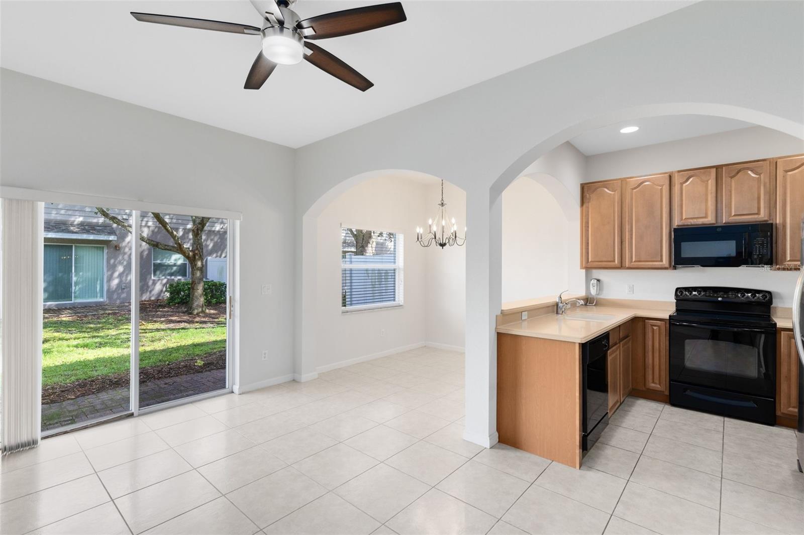 Image 21 of 45 For 4004 Garden Oak Court