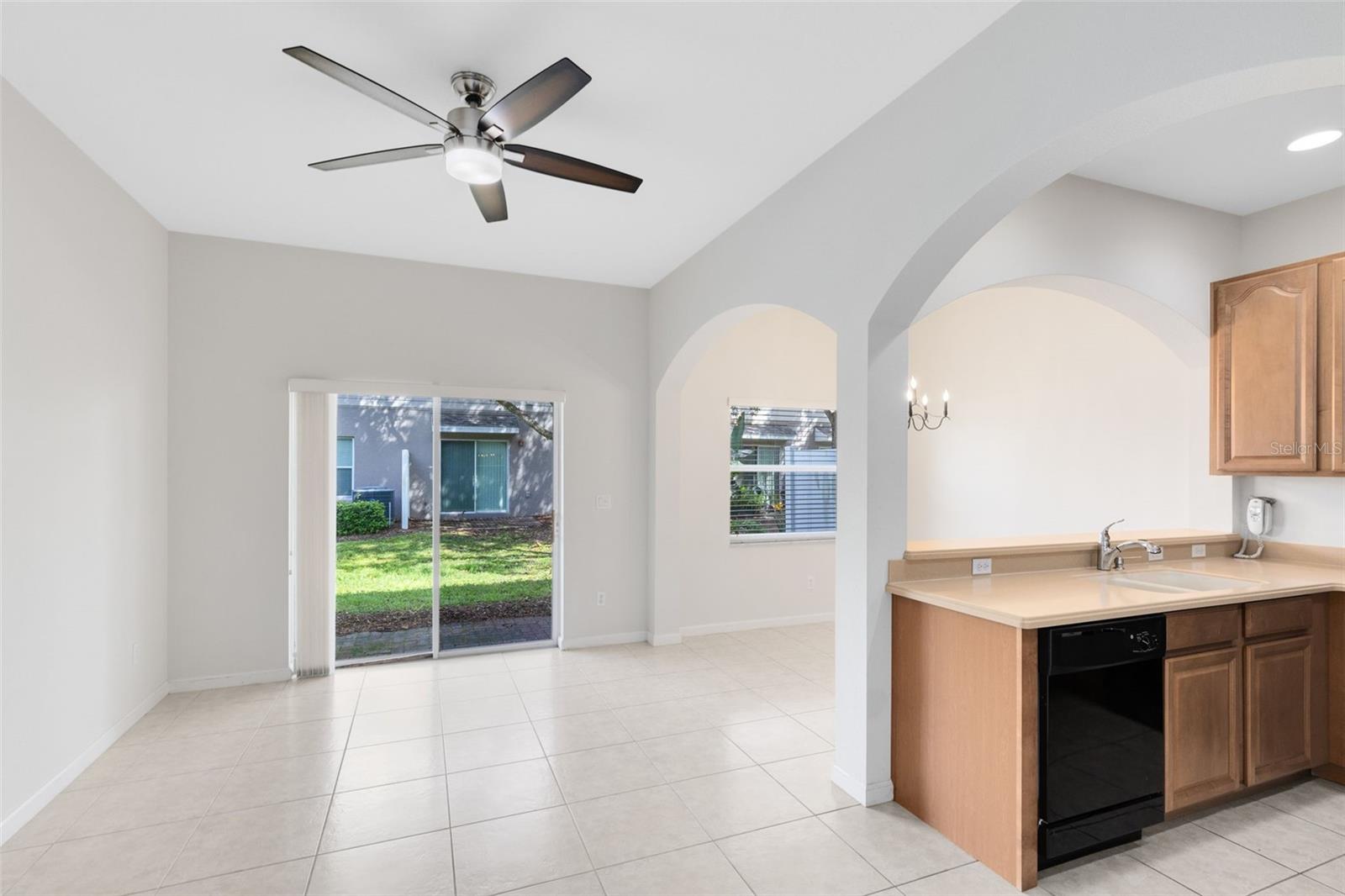 Image 22 of 45 For 4004 Garden Oak Court