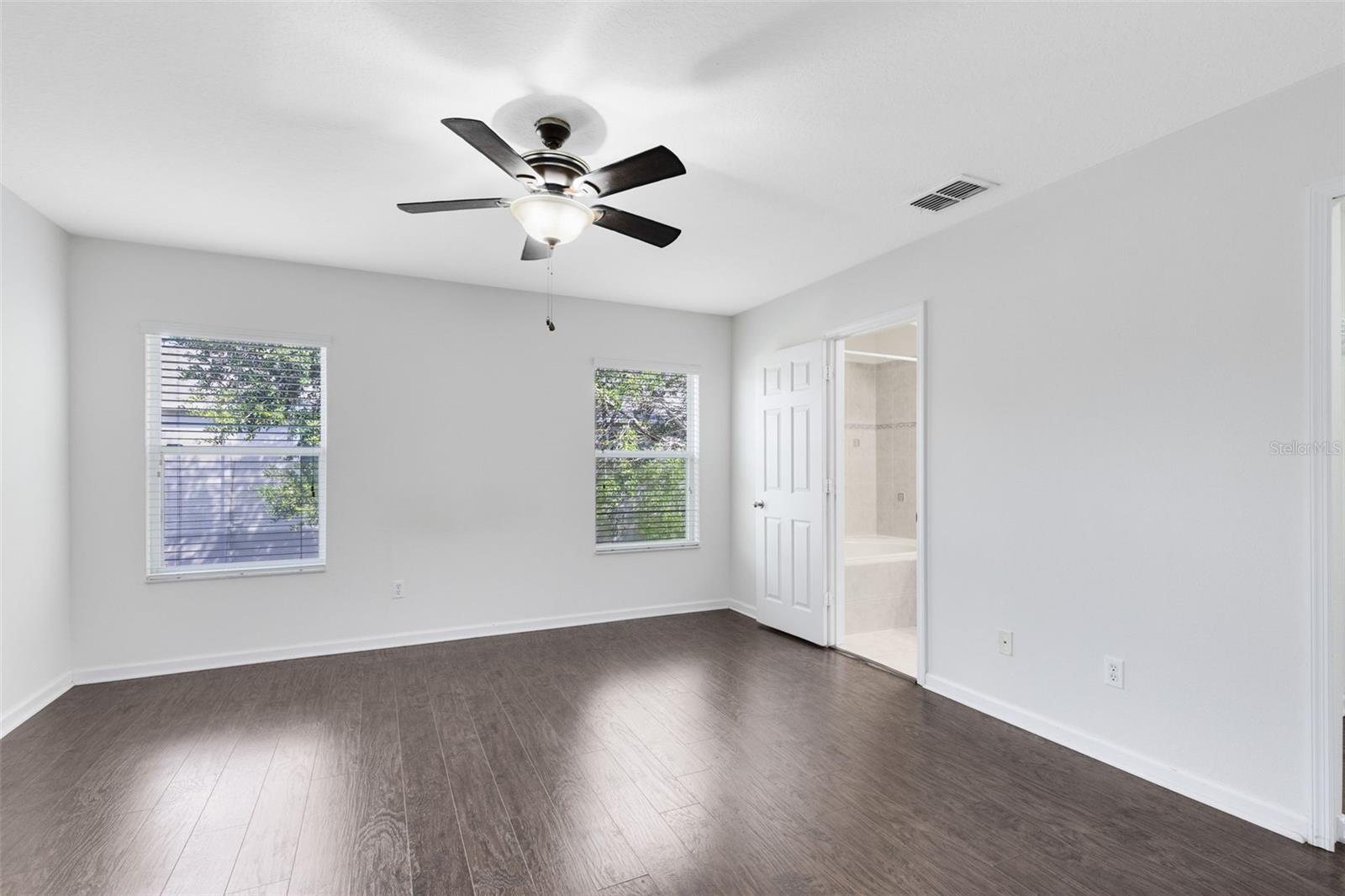 Image 31 of 45 For 4004 Garden Oak Court