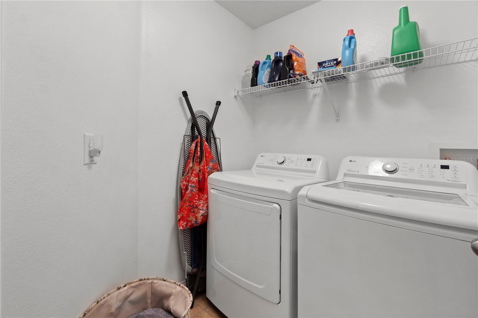 Image 24 of 31 For 1311 Priory Circle