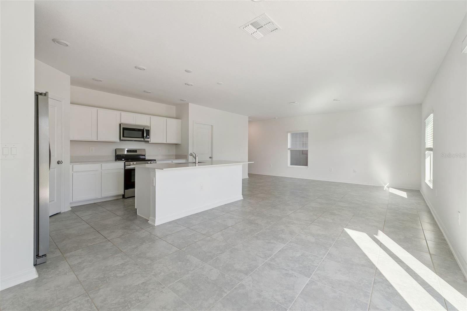 Image 6 of 25 For 1409 Austin Street