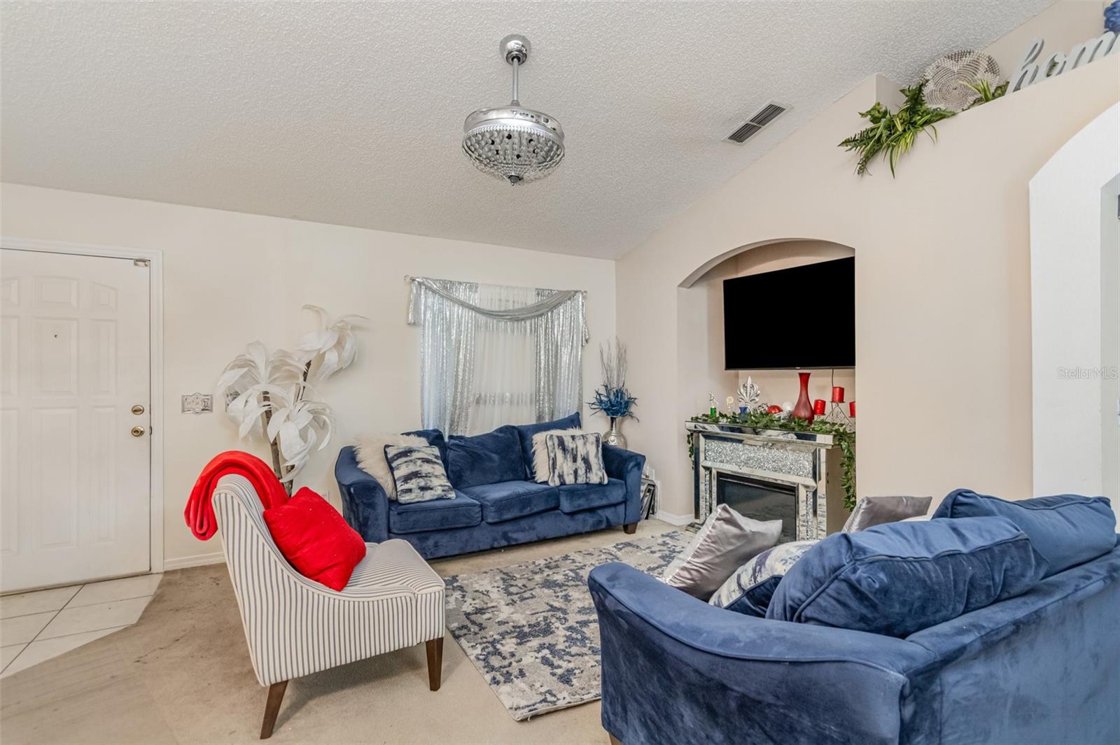 Image 3 of 30 For 633 High Street