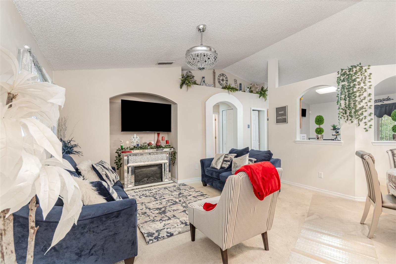 Image 7 of 30 For 633 High Street