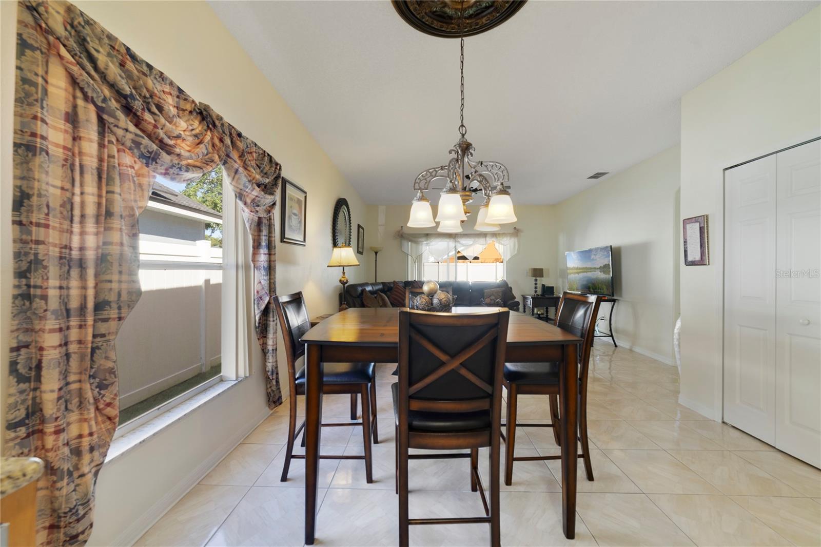 Image 12 of 31 For 8376 Port Lancashire Drive