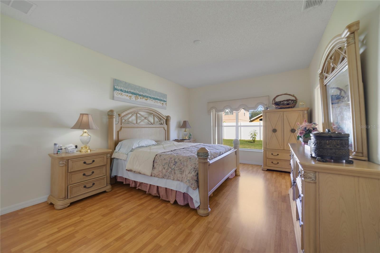 Image 17 of 31 For 8376 Port Lancashire Drive