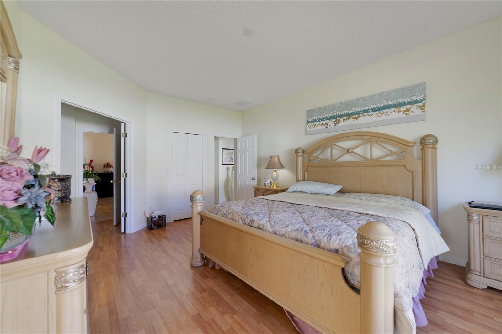 Image 18 of 31 For 8376 Port Lancashire Drive