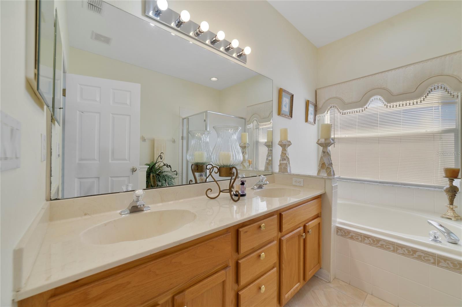 Image 20 of 31 For 8376 Port Lancashire Drive