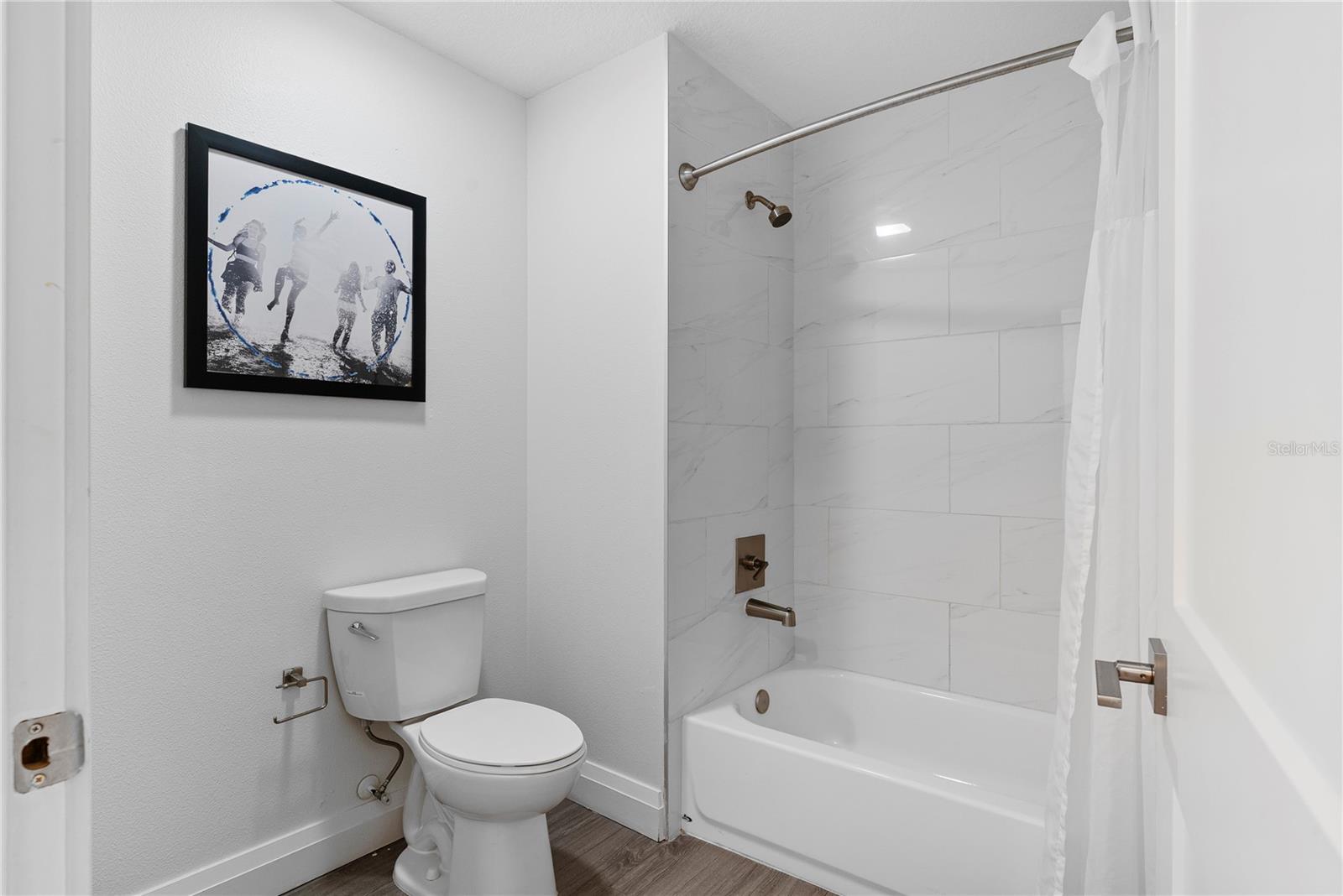 Image 16 of 40 For 14501 Grove Resort Avenue 3514