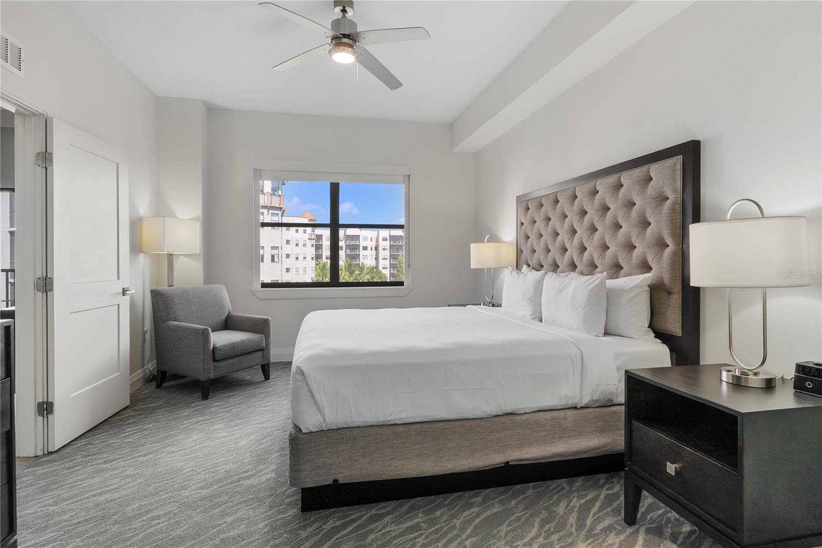 Image 18 of 40 For 14501 Grove Resort Avenue 3514