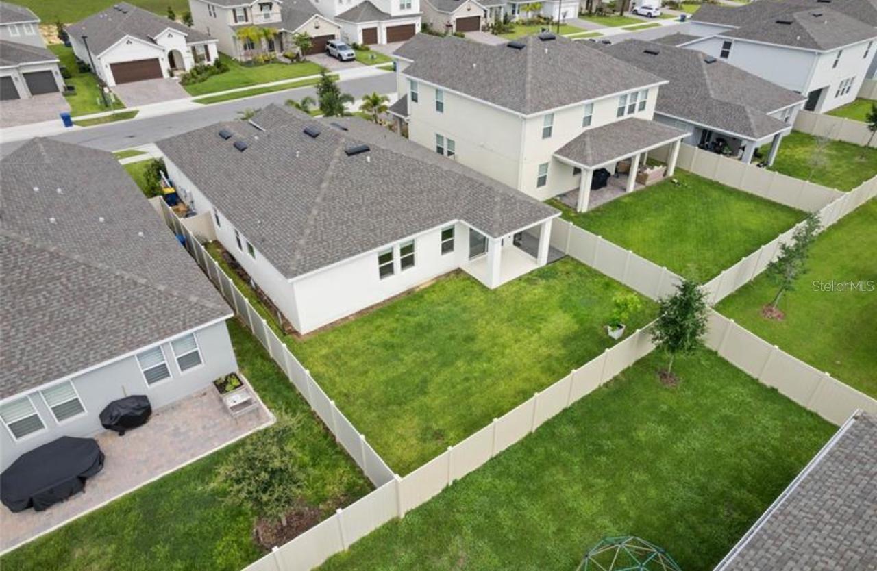 Image 5 of 22 For 668 Big Pine Avenue