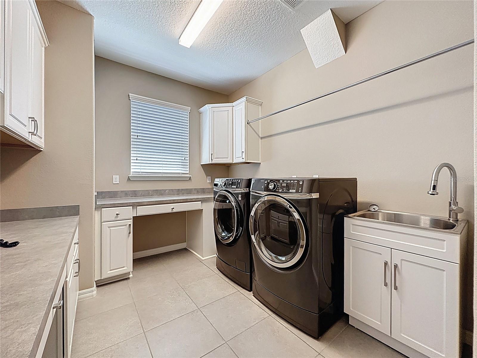 Image 35 of 60 For 251 Silver Maple Road