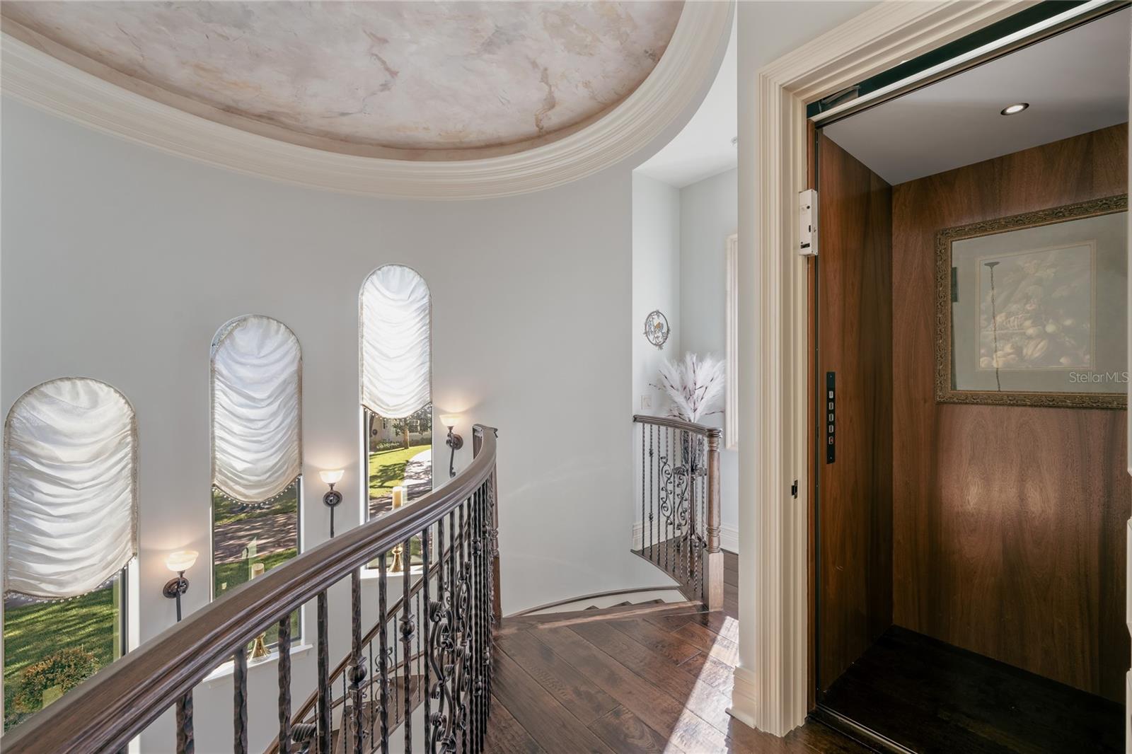 Image 19 of 69 For 10433 Banyan Way