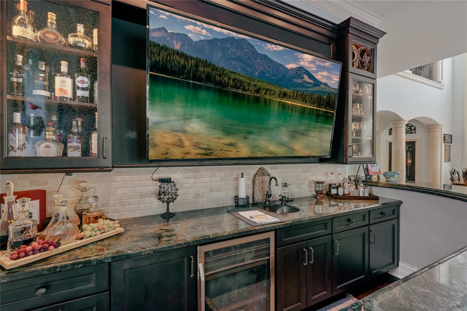 Image 24 of 69 For 10433 Banyan Way