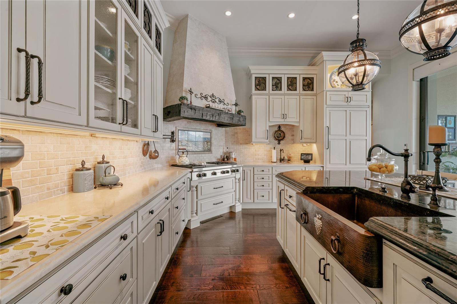 Image 30 of 69 For 10433 Banyan Way