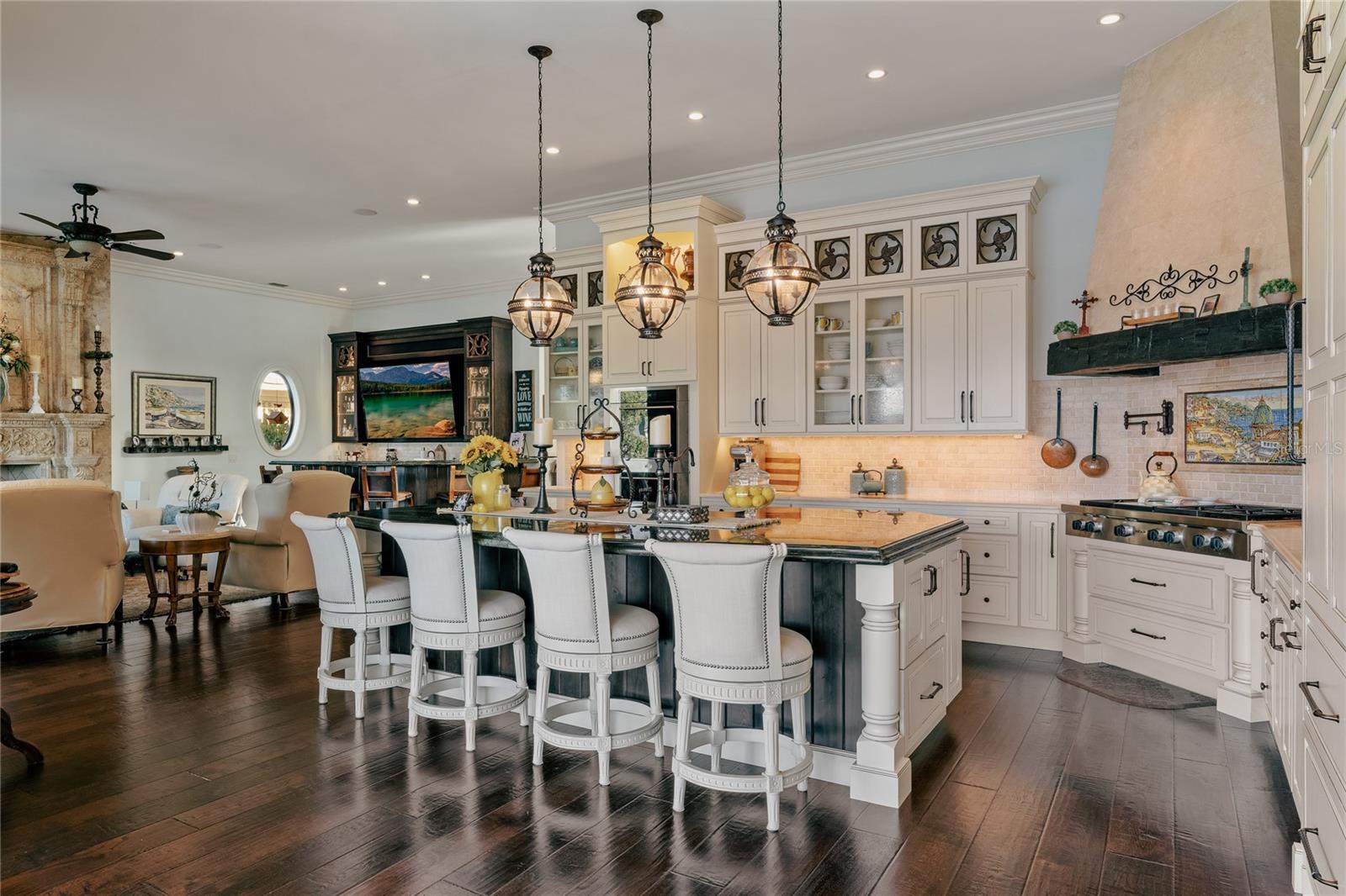 Image 33 of 69 For 10433 Banyan Way